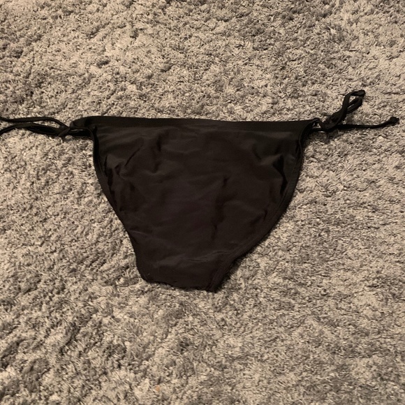 Bathing suit bottoms - Picture 2 of 2